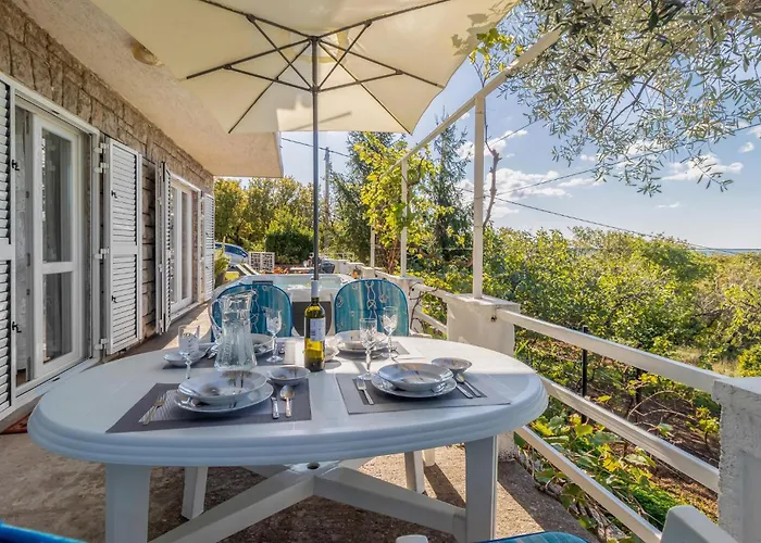 2 Bedroom Awesome In *