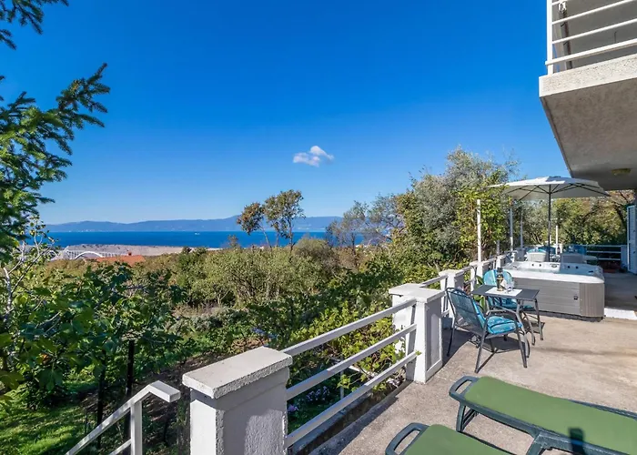 2 Bedroom Awesome In Casa vacanze