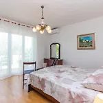 2 Bedroom Awesome In Σπίτι διακοπών
