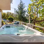 2 Bedroom Awesome In Σπίτι διακοπών
