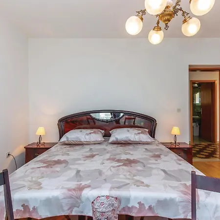 펜션 2 Bedroom Front In *