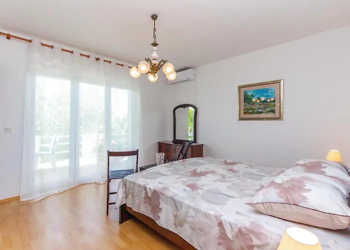 2 Bedroom Awesome In Dom wakacyjny