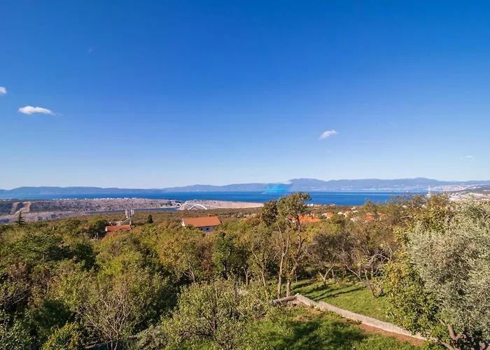 2 Bedroom Awesome In *