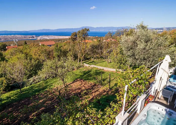 2 Bedroom Awesome In *